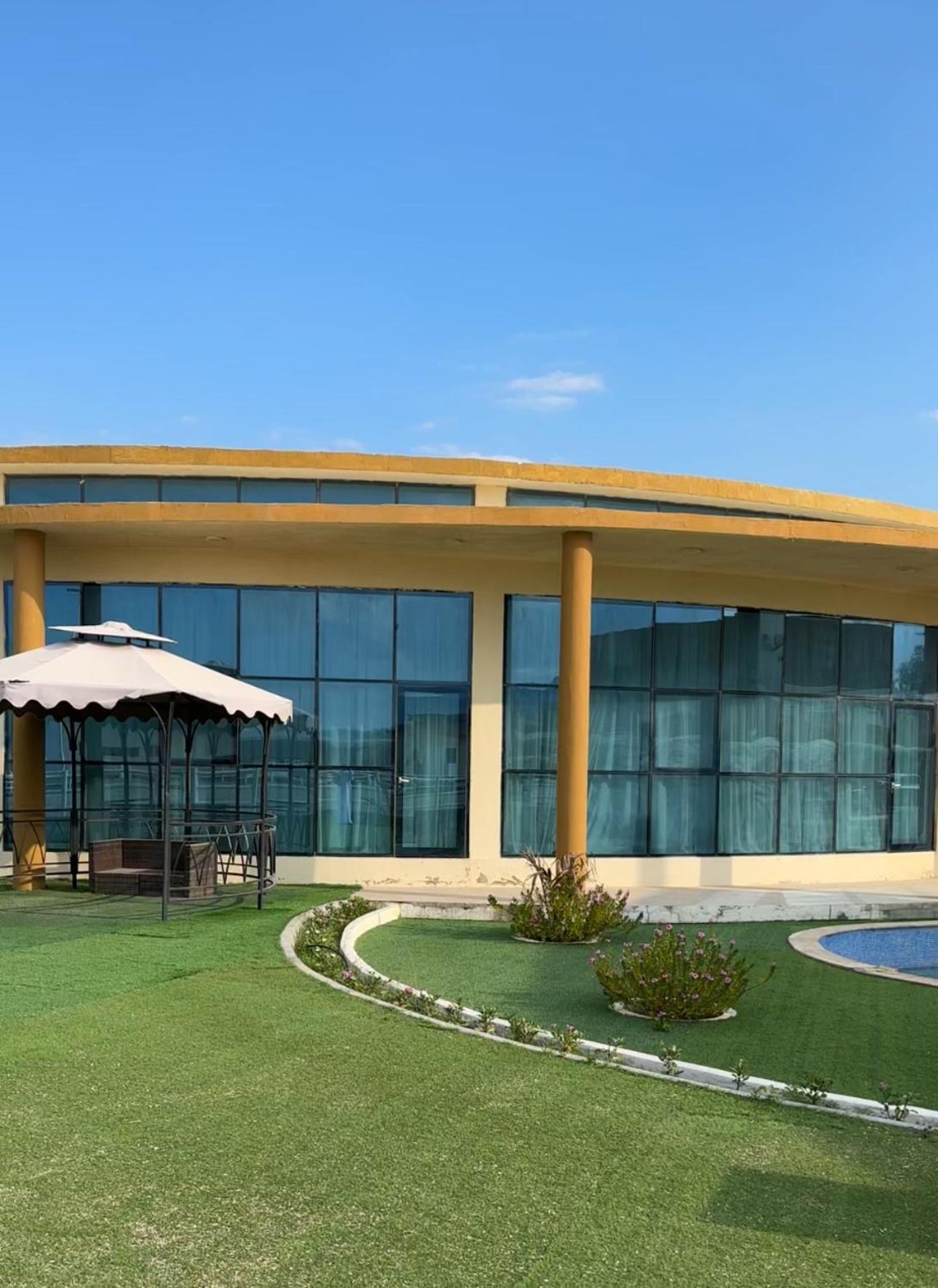 Holiday home Ebreez Lounge Suwayfah
